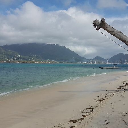 Fairytern Chalets Cerf Island ภายนอก รูปภาพ
